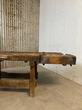 Antique style Antique workbench in wood