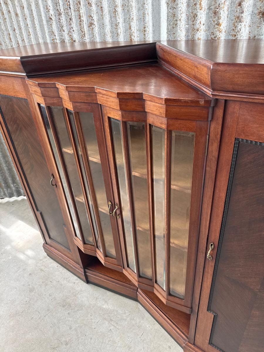 Art-deco cabinet