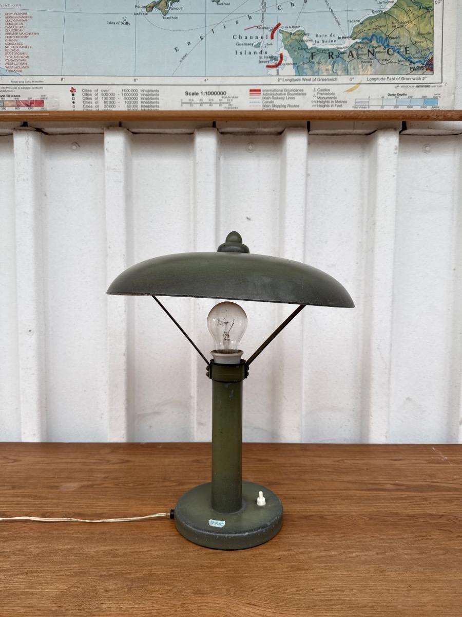 Bauhaus Desk lamp green
