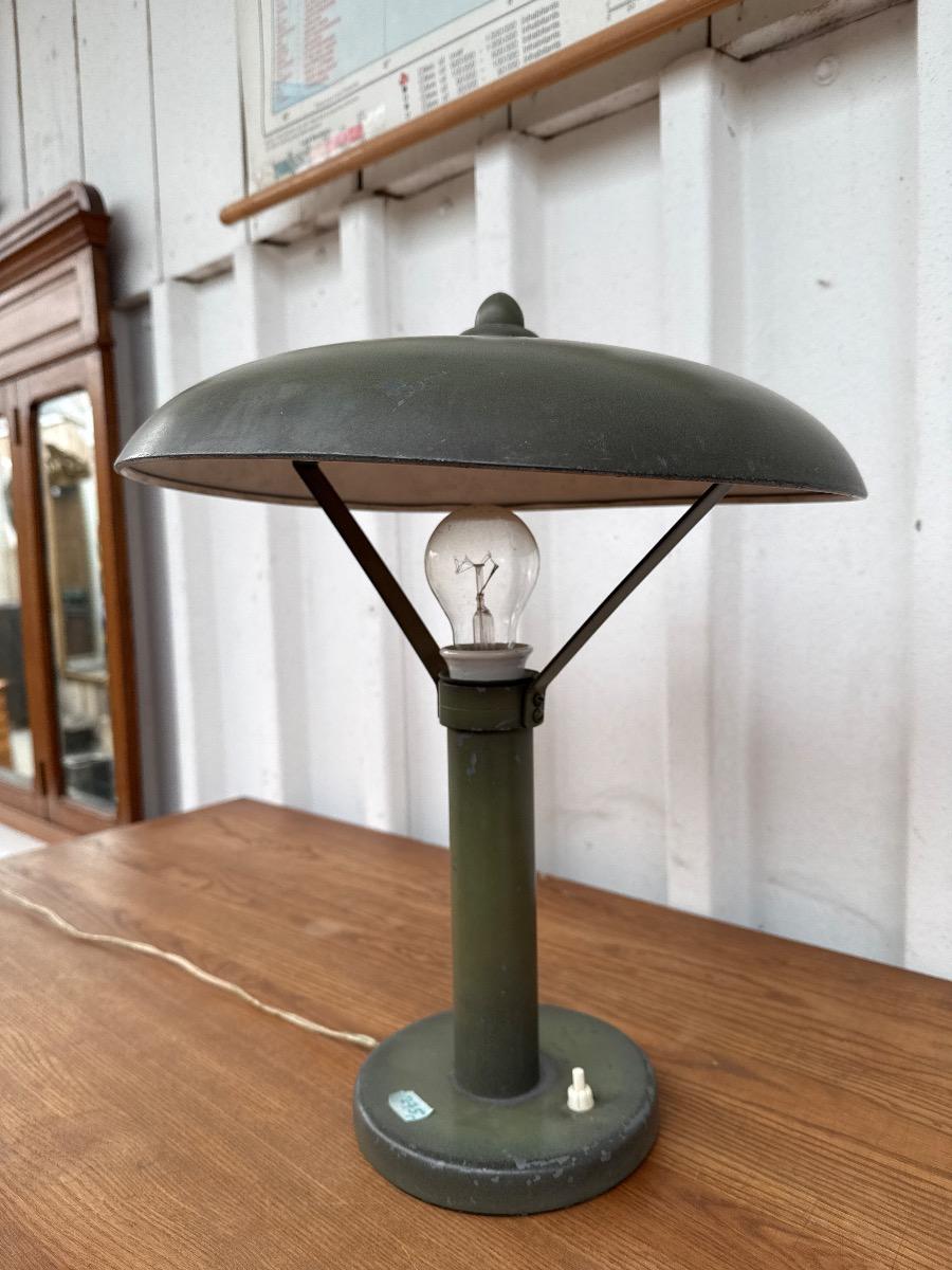 Bauhaus Desk lamp green