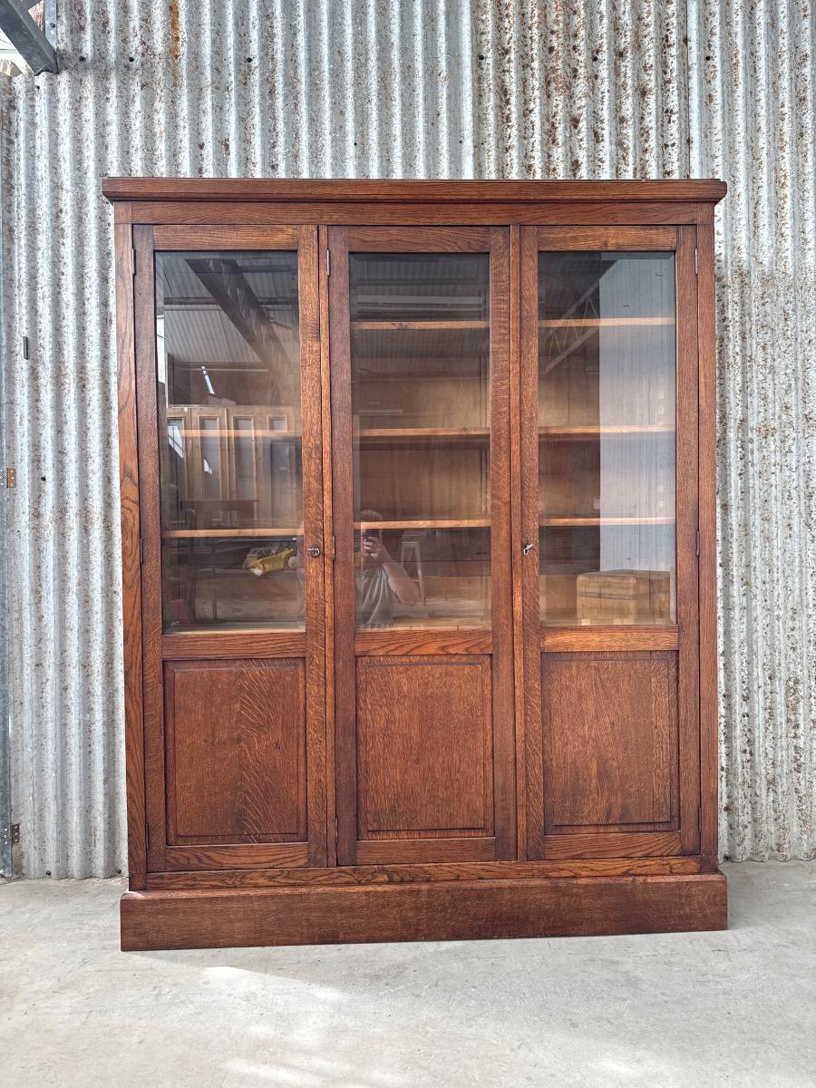 Bookcase 