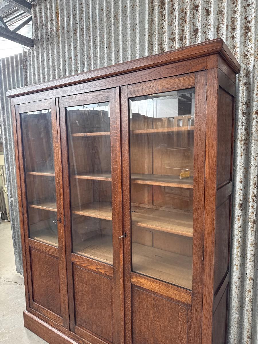 Bookcase 
