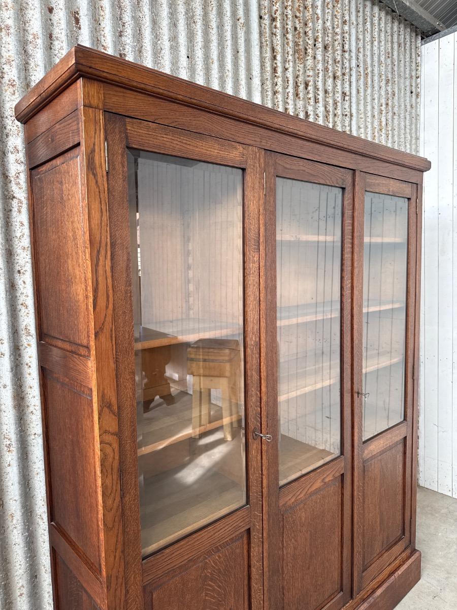 Bookcase 