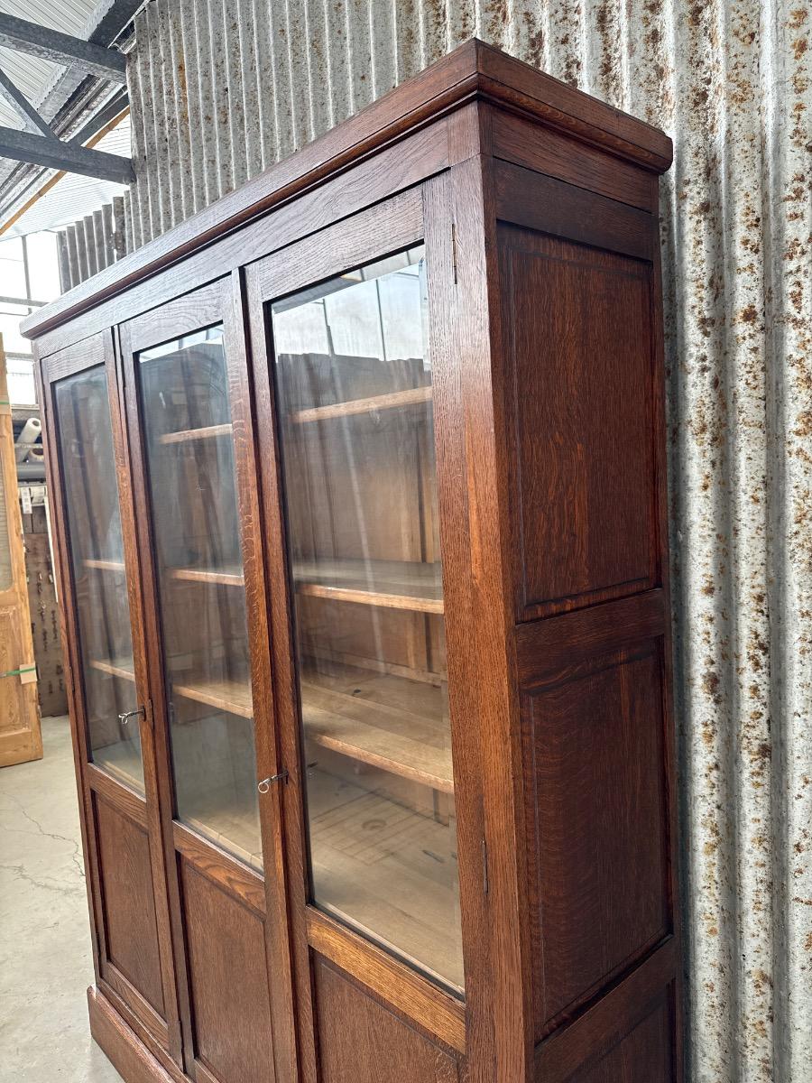 Bookcase 