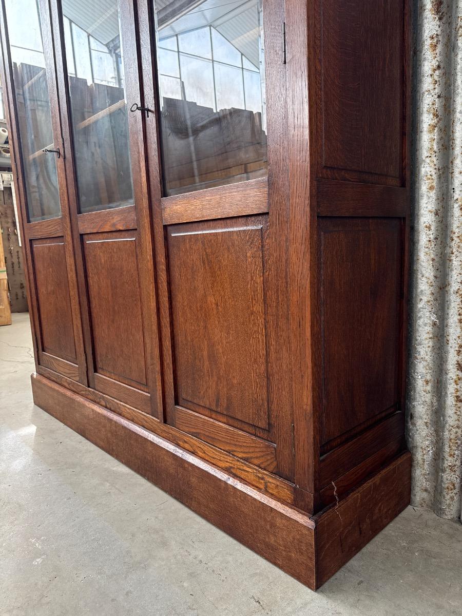 Bookcase 