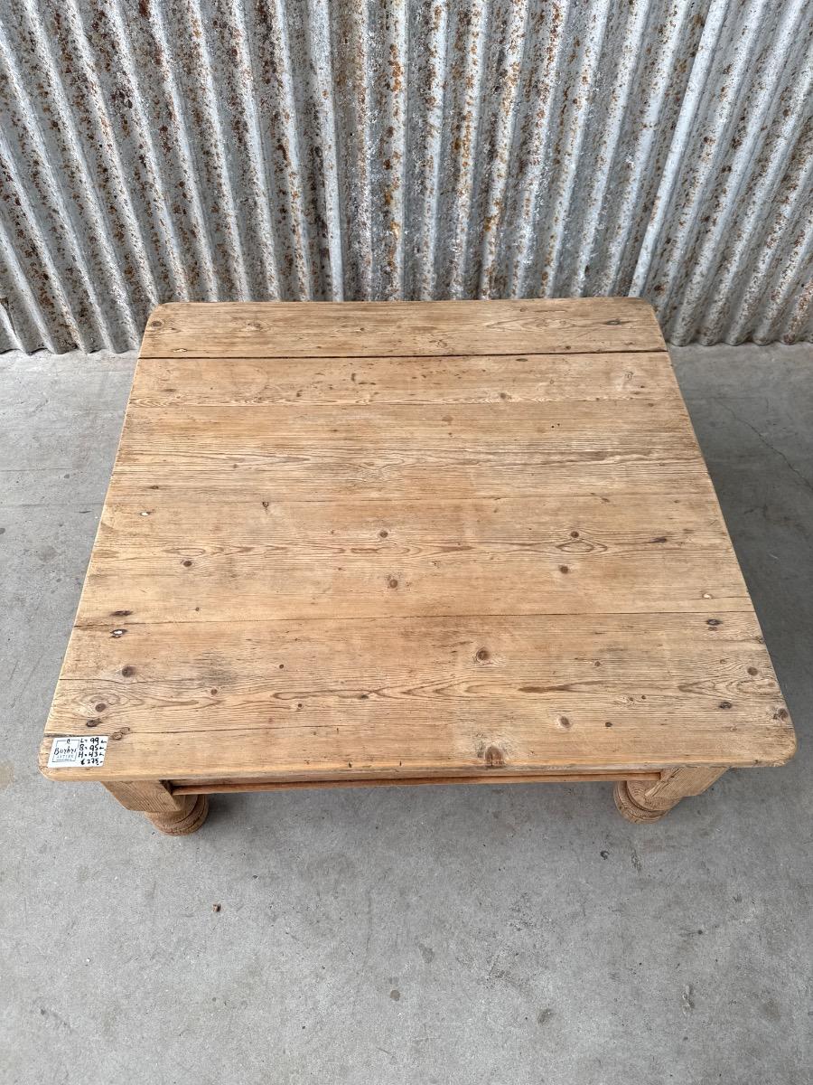 Brocante Table