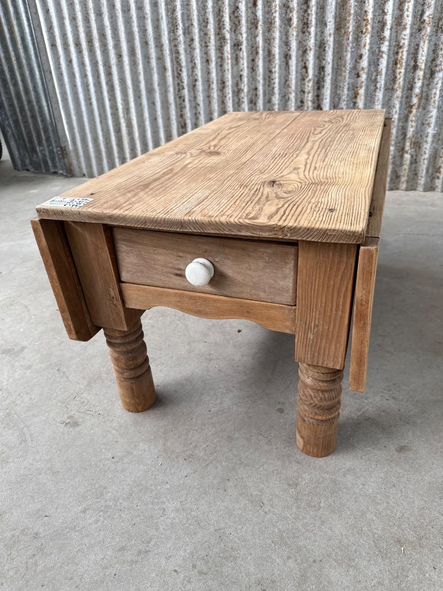 Brocante Table