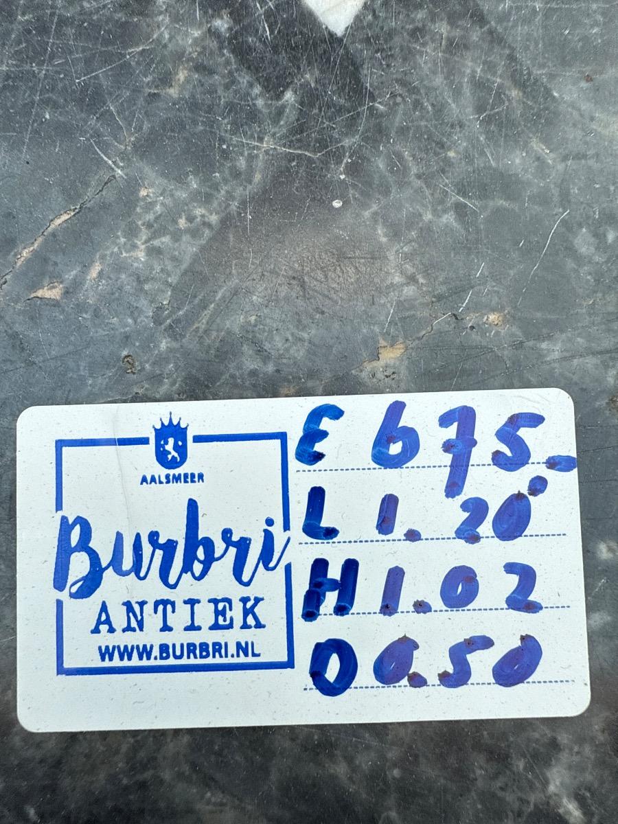 Cabinet with marmble 