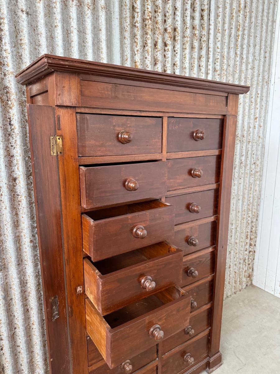 Chest of drawers