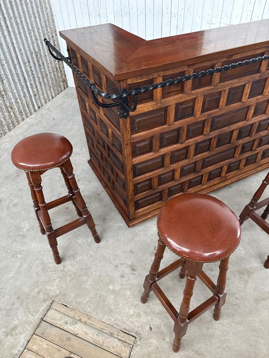 Complete bar
