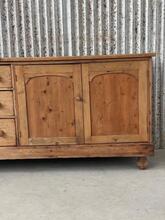Grenen kast