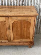 Grenen kast