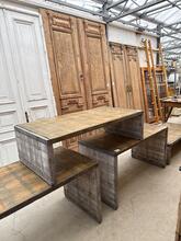 Industrial style High and low tables  in wood, europa
