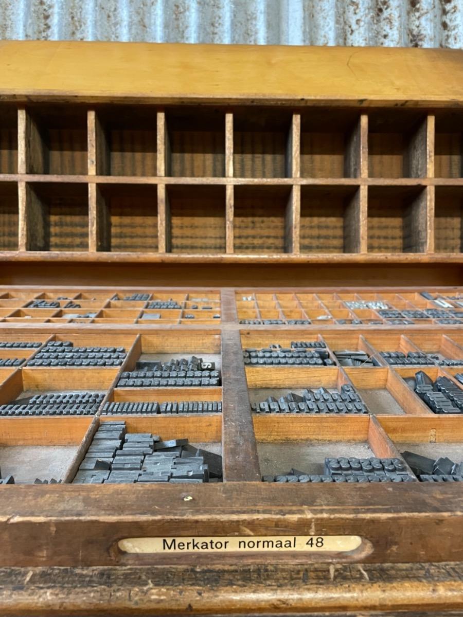 Industrial letter press