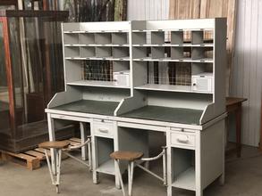 Industrial style Industrial workbench in Wood