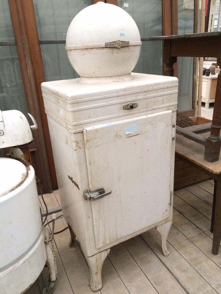 Old Vintage Washing machine 