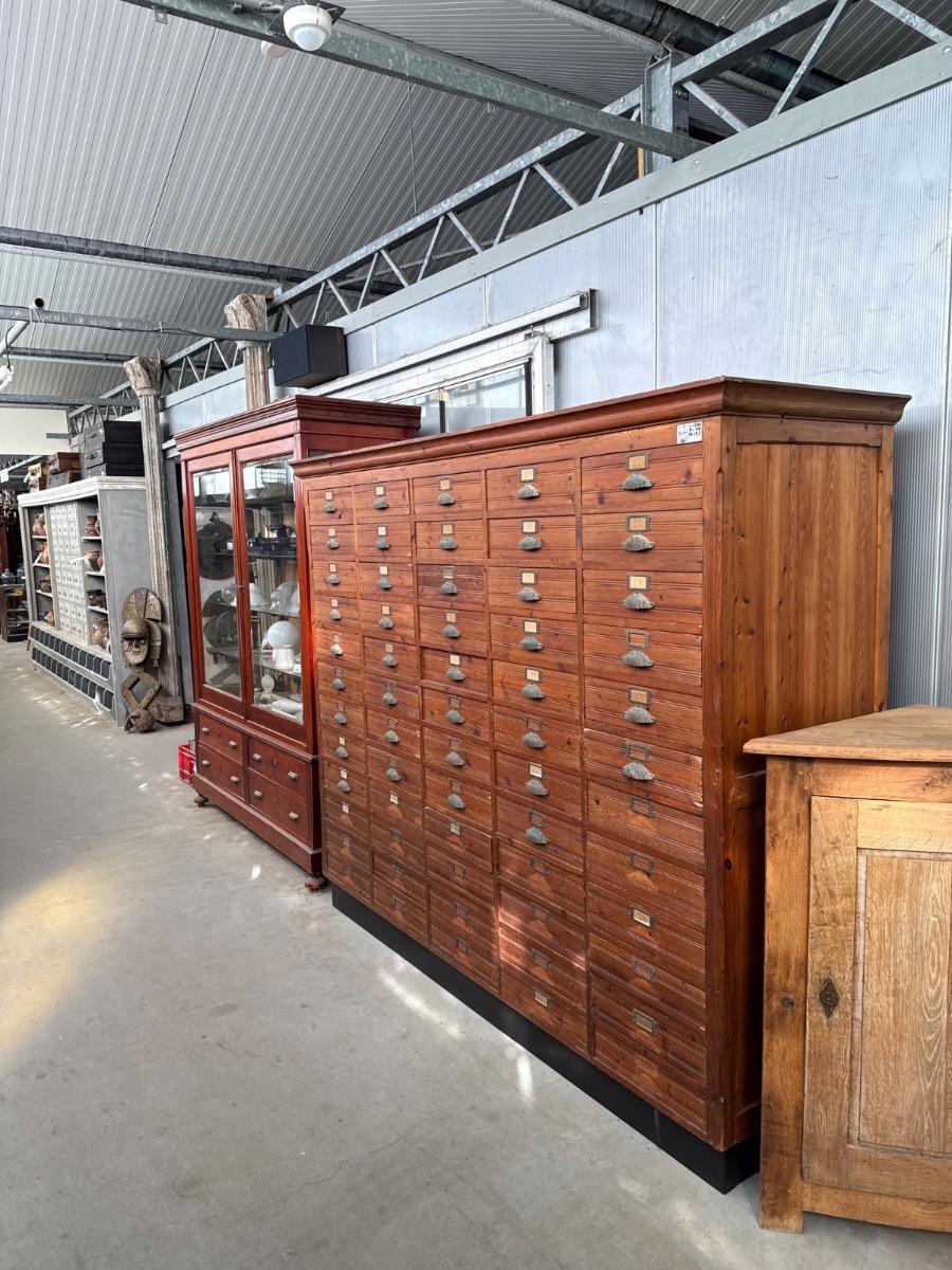 Pharmacist chest of drawers