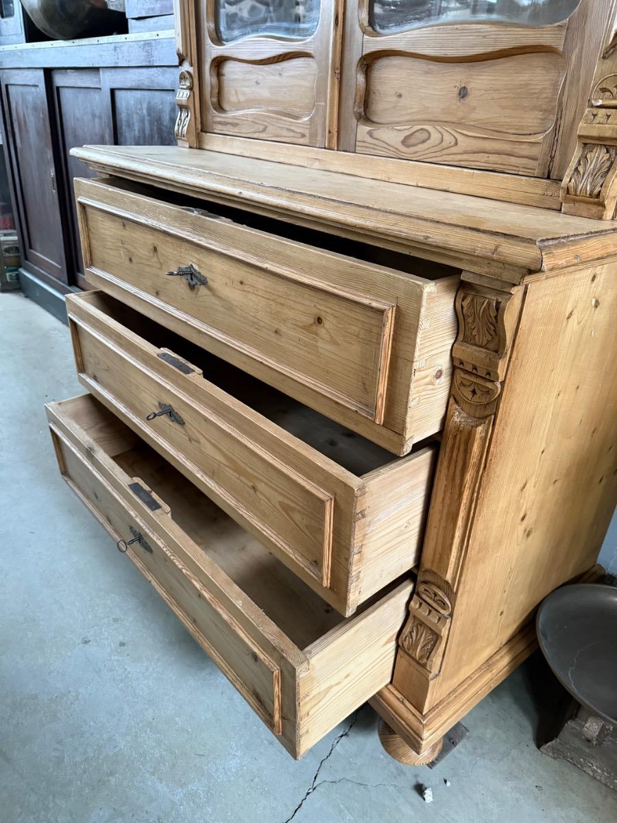 Pine cabinet 