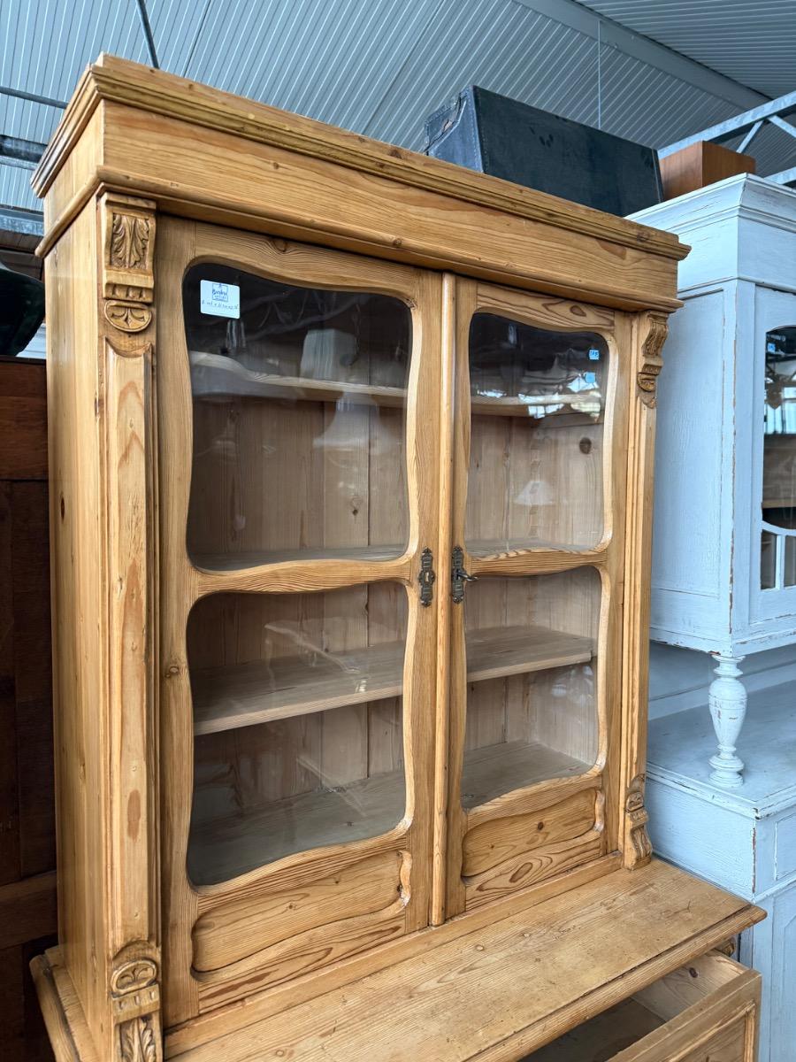 Pine cabinet 