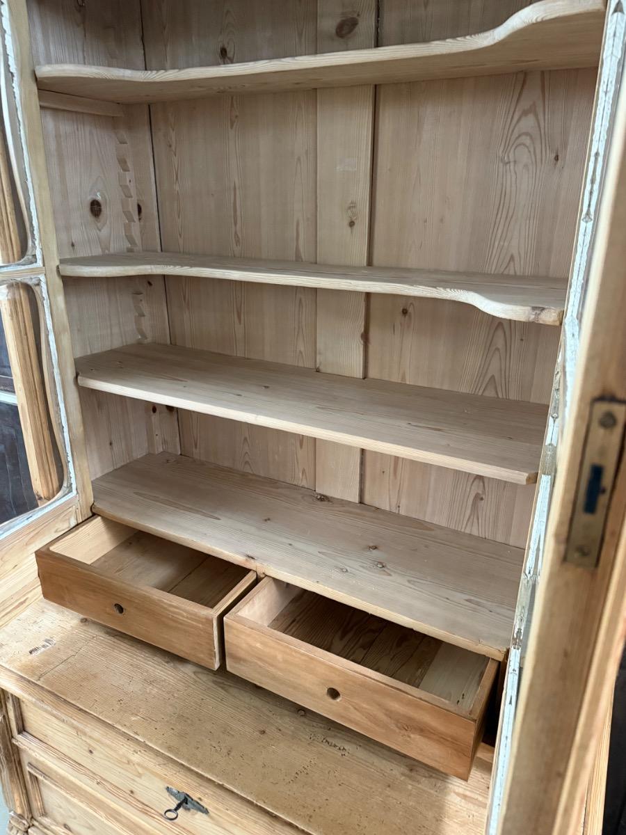 Pine cabinet 