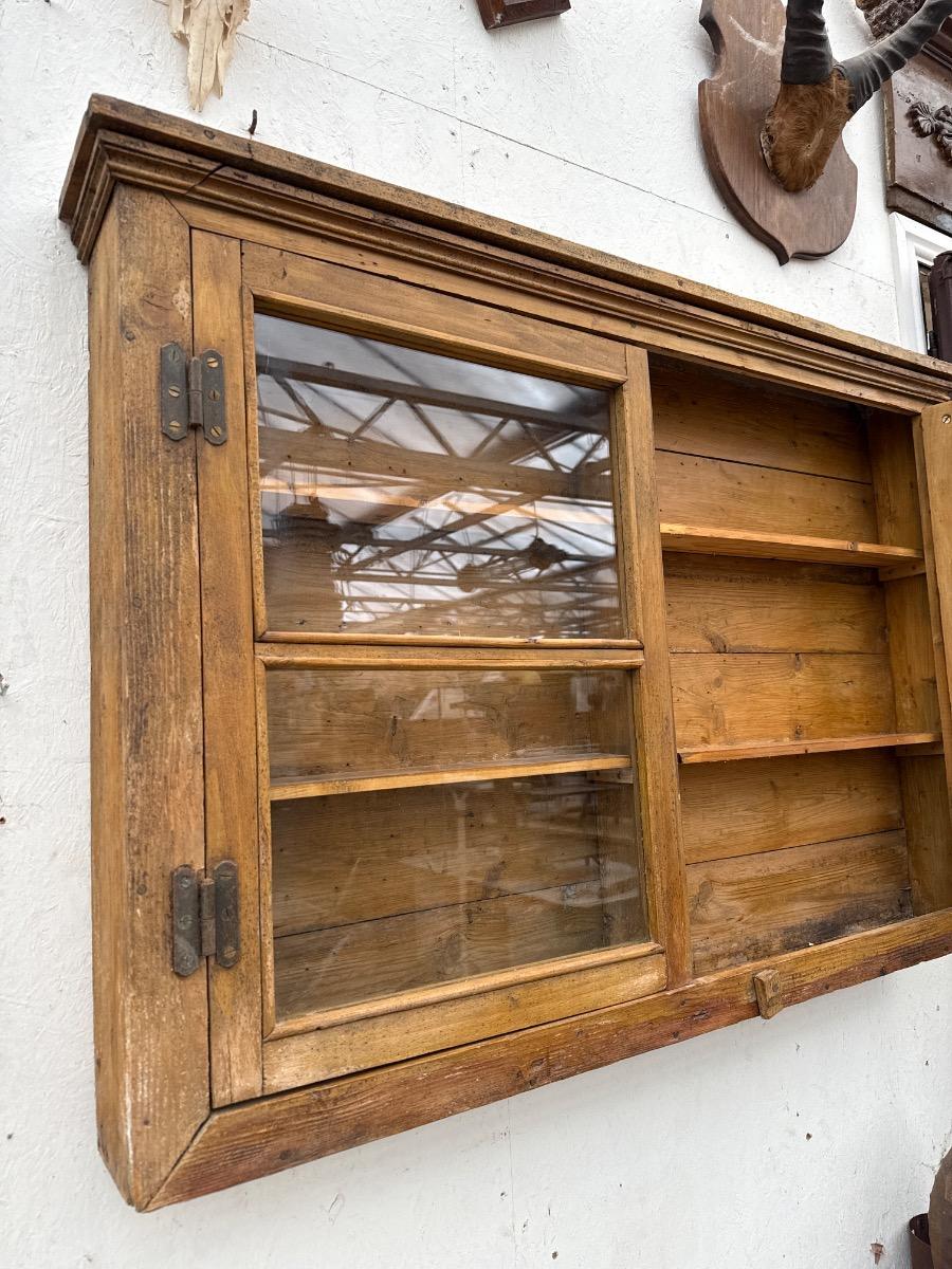 Showcase Cabinet