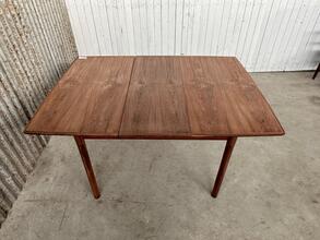 Vintage style Table in Rosewood, Scandinavian