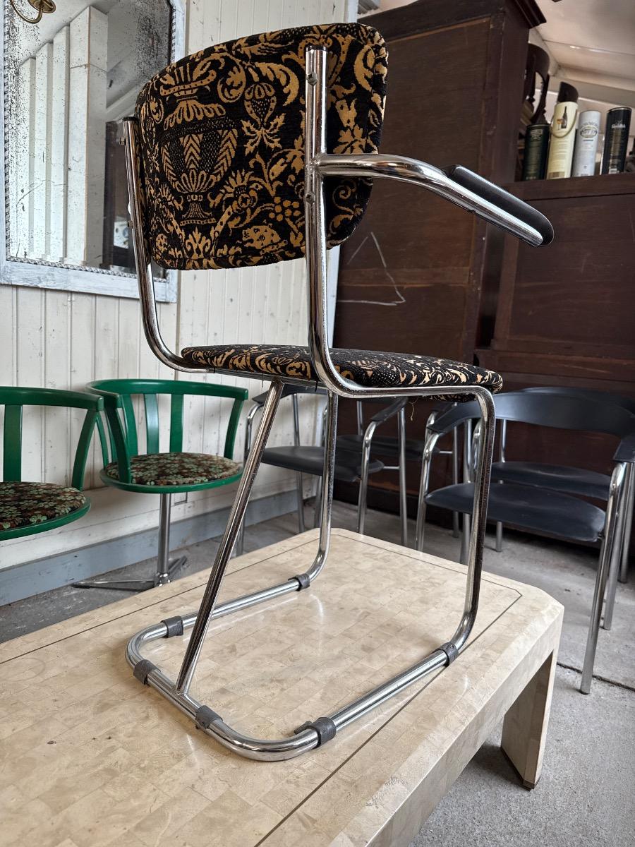 Vintage tube chair