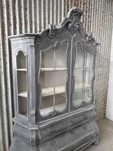 Vitrinekast Vintage  stijl in hout en glas, Europa  20e eeuws