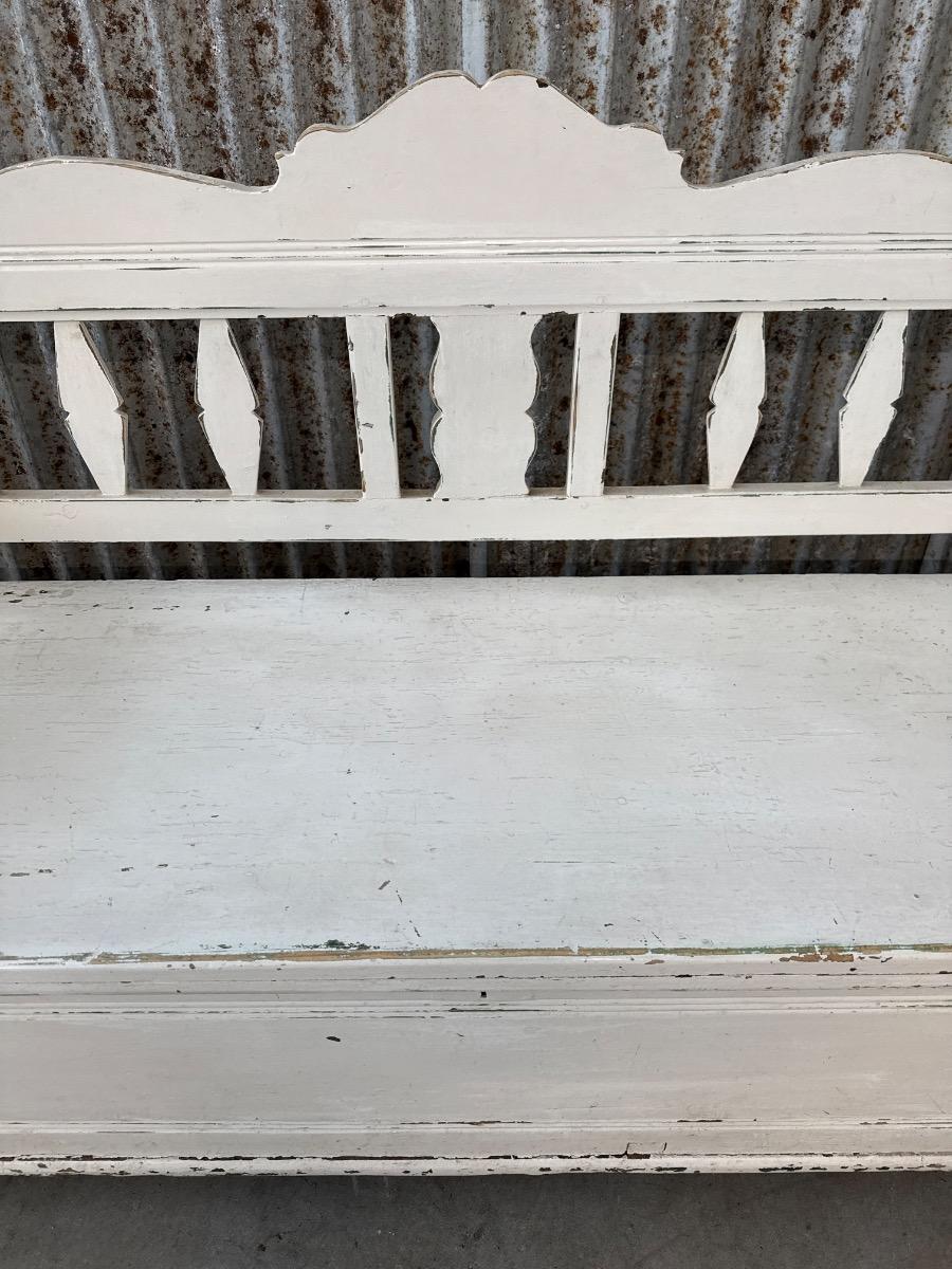 Vintage White Storage Bench With Storage Space