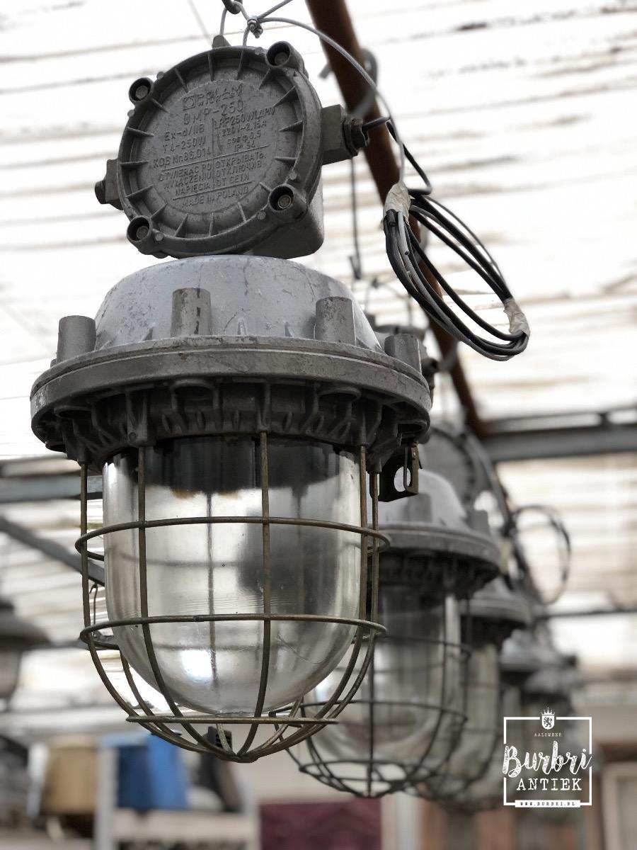 Mantel Motel Vreemdeling Industrial bully xxl - Industriële hang lampen - Industriële Verlichting -  Burbri