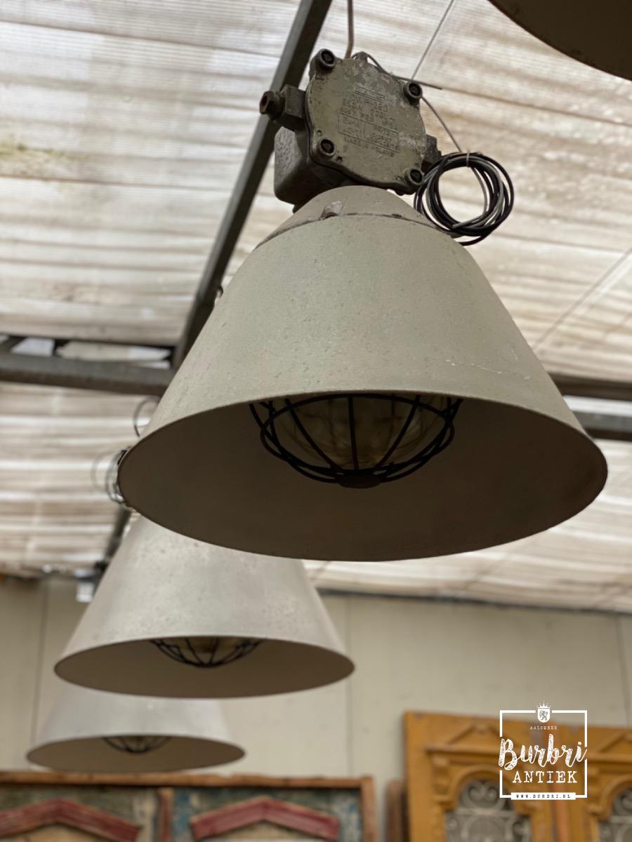 Industrial Lamp - hang lampen - Verlichting - Burbri