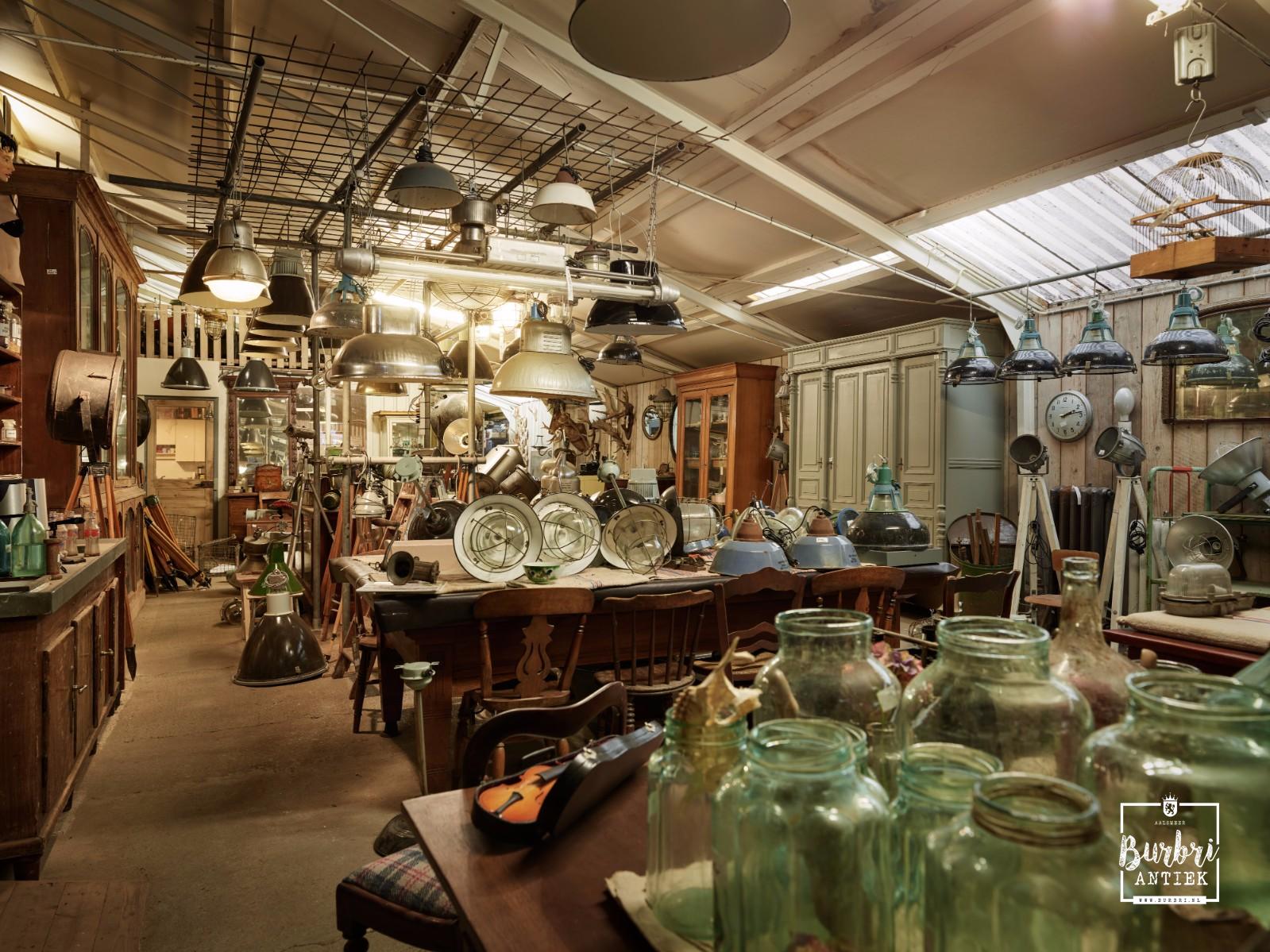 Ellendig Traditie gemakkelijk te kwetsen Buying, Selling & Renting Antiques & Curiosities - Home slideshow - Burbri